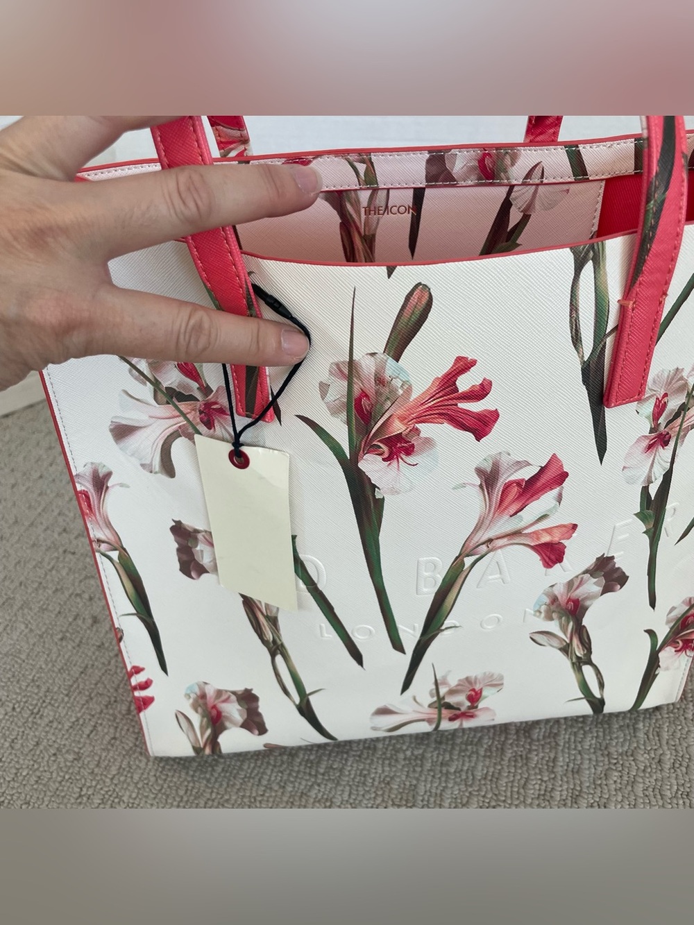 Ted Baker’s floral large tote - Picture 5 of 7